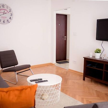 Downtown, Spacious, 2 Bedroom Apartment Belgrade Exterior photo